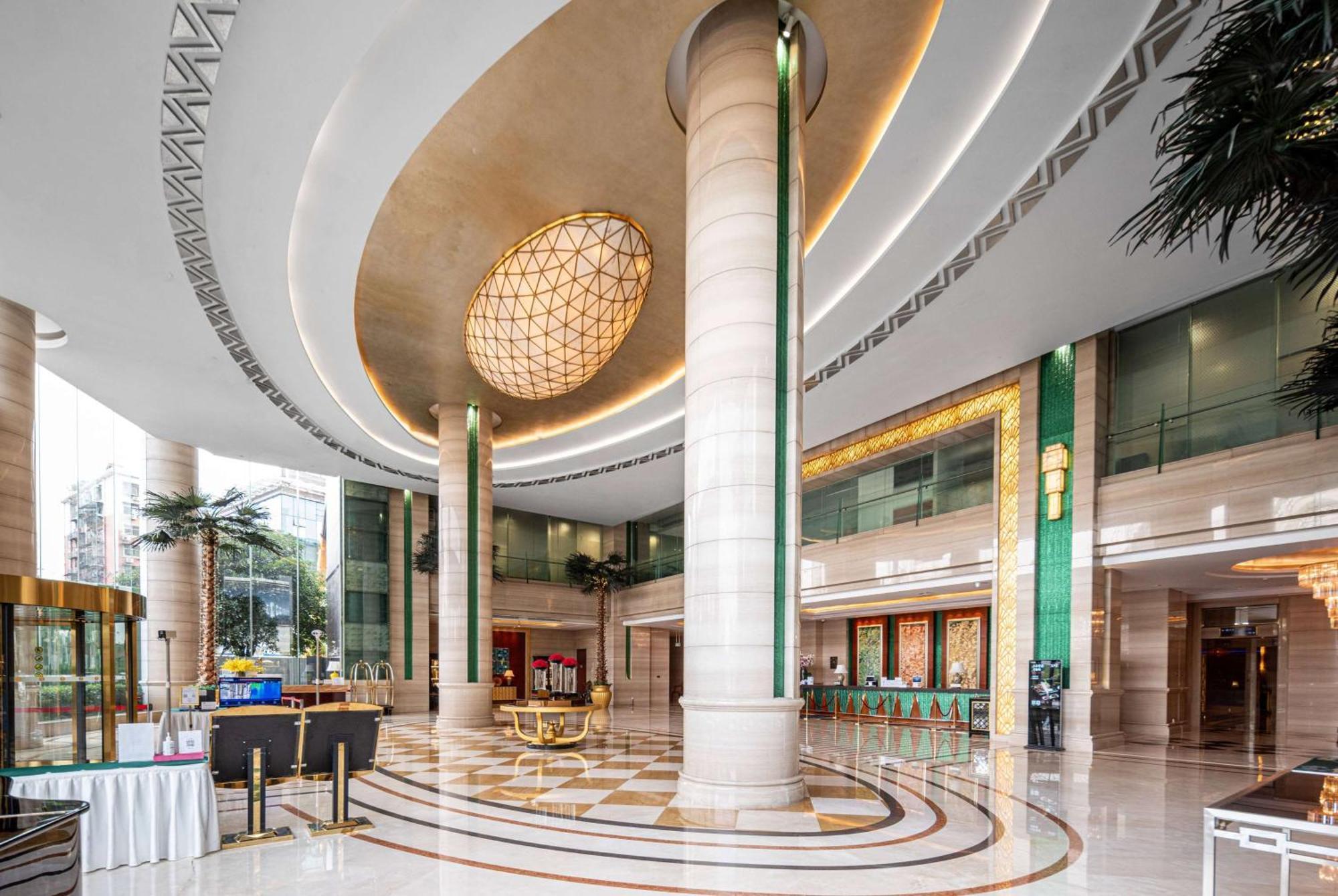 Ramada Plaza Optics Valley Hotel Wuhan Exterior foto